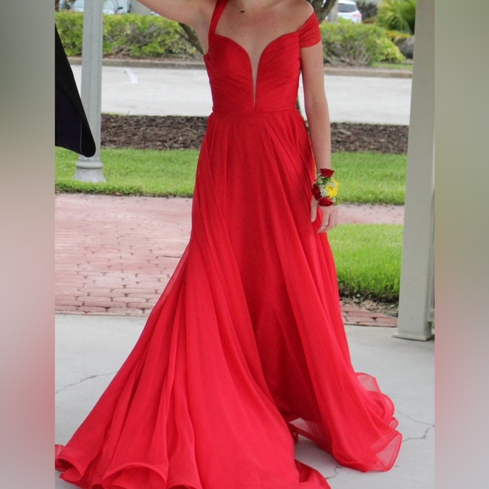 La Femme Prom Dress-Gorgeous!